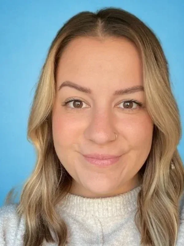 Emily Sisbarro headshot
